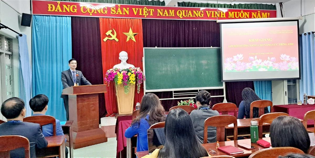 Khai giảng lớp Bồi dưỡng nâng cao năng lực tiếng Anh