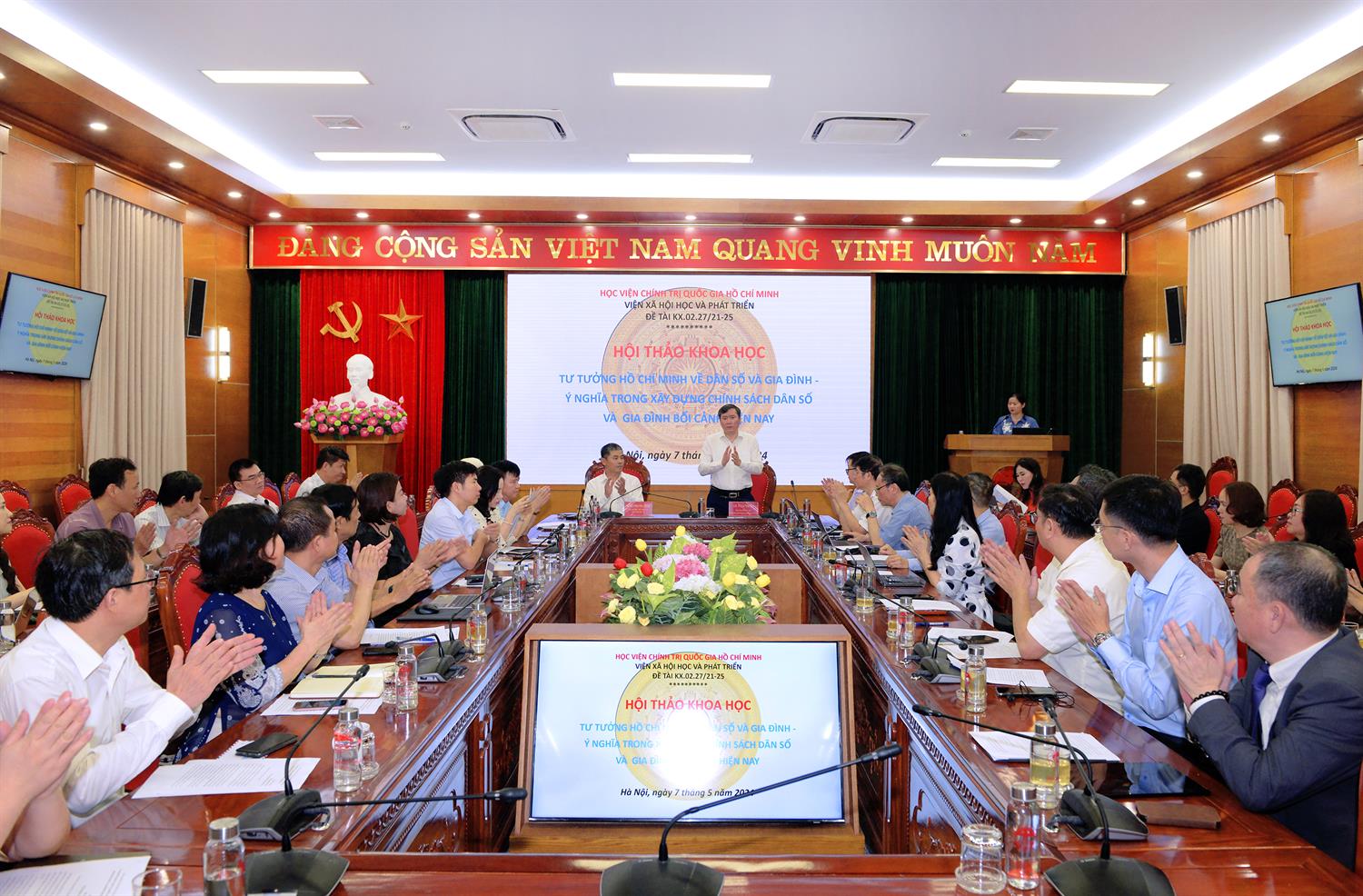 Hội thảo khoa học 