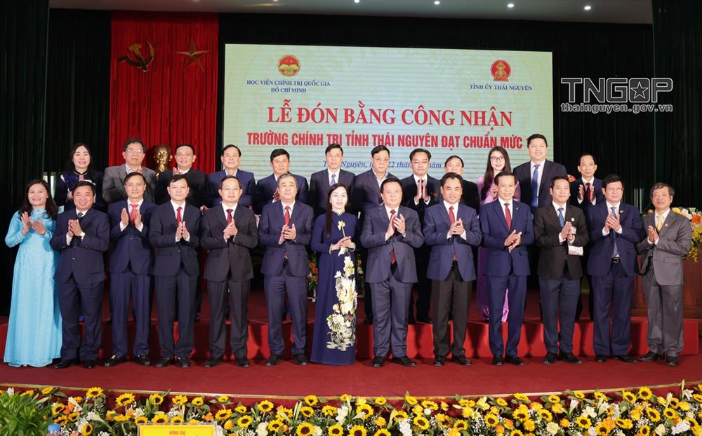 truong chinh tri 10.JPG
