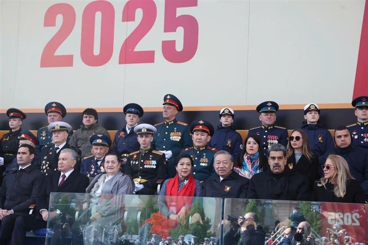Party leader attends military parade celebrating Victory of Great Patriotic War in Moscow 