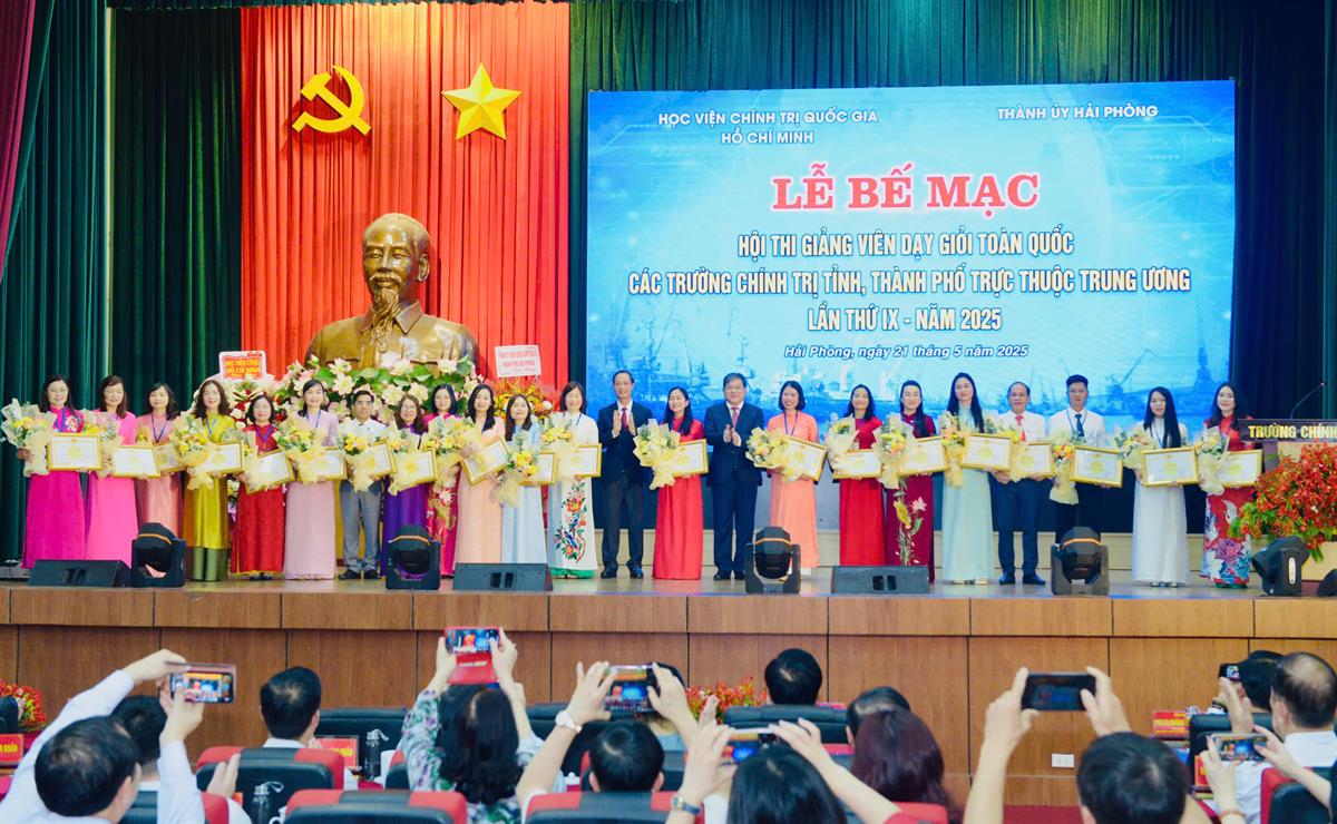 Bế mạc Hội thi Giảng viên dạy giỏi toàn quốc các trường chính trị tỉnh, thành phố trực thuộc Trung ương lần thứ IX - Năm 2025