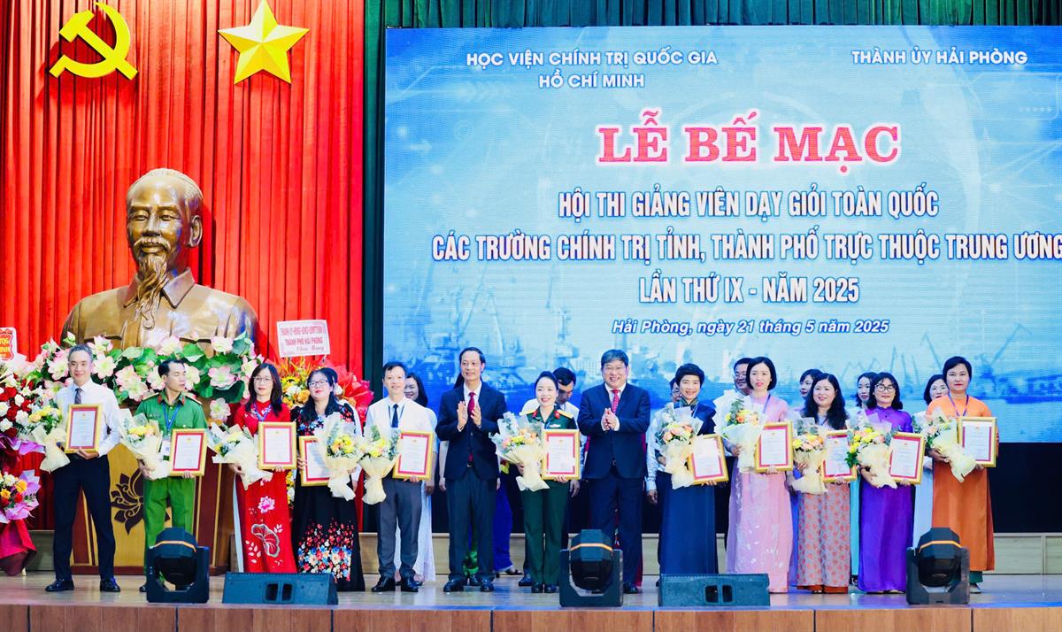 Bế mạc Hội thi Giảng viên dạy giỏi toàn quốc các trường chính trị tỉnh, thành phố trực thuộc Trung ương lần thứ IX - Năm 2025
