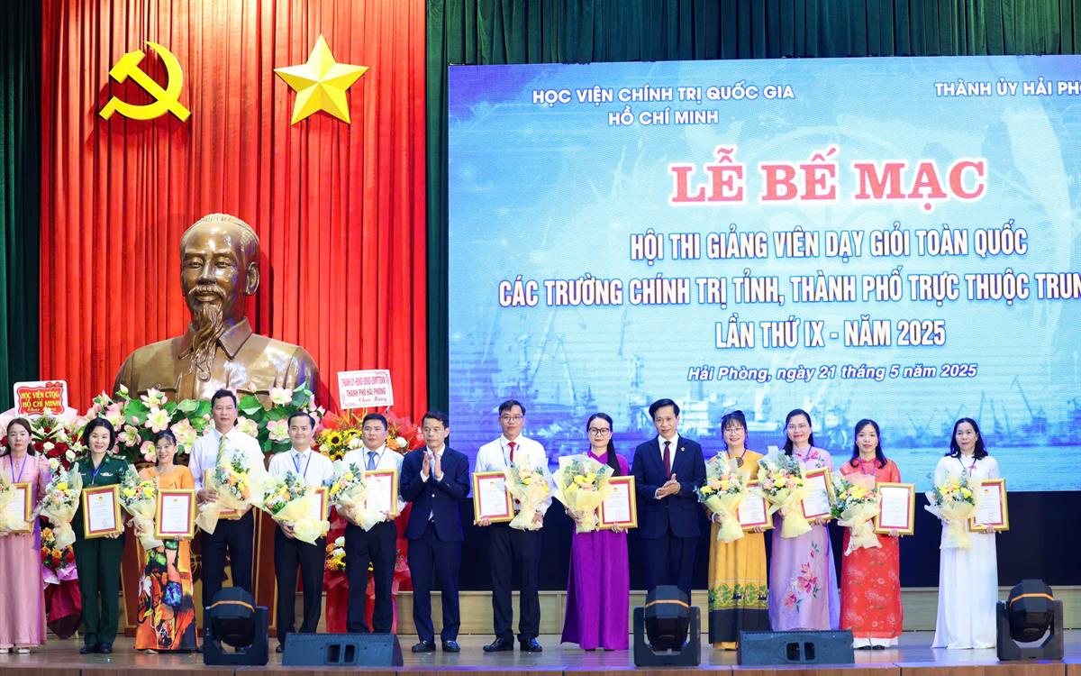 Bế mạc Hội thi Giảng viên dạy giỏi toàn quốc các trường chính trị tỉnh, thành phố trực thuộc Trung ương lần thứ IX - Năm 2025